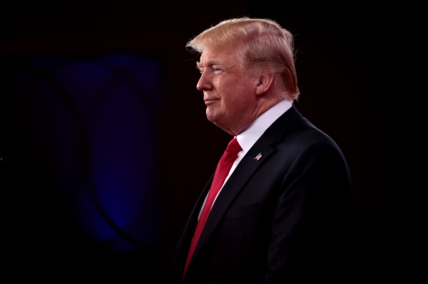 Deutsche Bank и Signature Bank отказываются сотрудничать с Трампом после беспорядков в Капитолии, - СМИ
Deutsche Bank и Signature Bank отказываются сотрудничать с Трампом после беспорядков в Капитолии, - СМИ