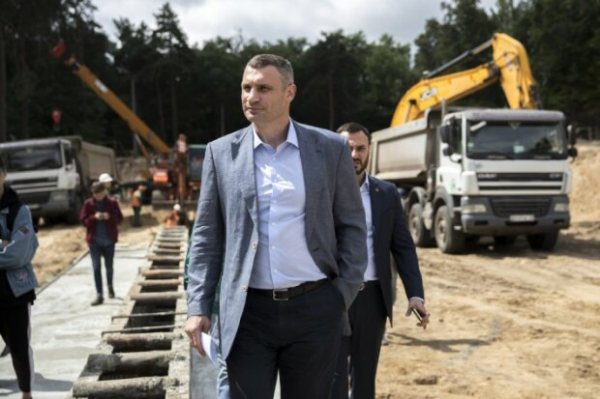 Половина из 4 млрд "потерялась": где осели деньги киевлян из метро на Виноградарь Половина из 4 млрд "потерялась": где осели деньги киевлян из метро на Виноградарь