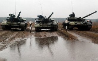 Битва с Россией и военный сценарий по Донбассу: политолог назвал план действий для Украины
Битва с Россией и военный сценарий по Донбассу: политолог назвал план действий для Украины