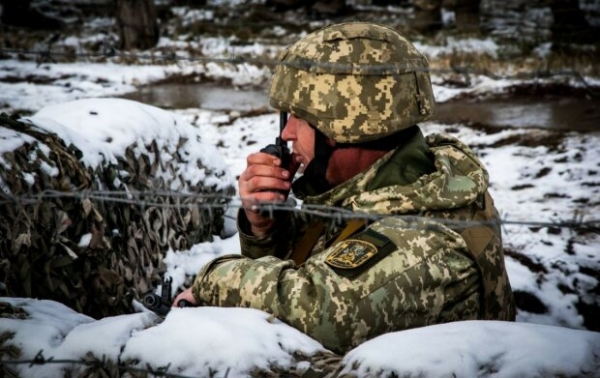 Оккупанты на Донбассе обстреляли украинские позиции из запрещенного оружия, один защитник получил ранения Оккупанты на Донбассе обстреляли украинские позиции из запрещенного оружия, один защитник получил ранения