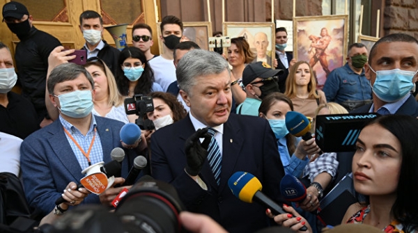 До Порошенко дотянулся ещё один суд. На этот раз Лондонский До Порошенко дотянулся ещё один суд. На этот раз Лондонский