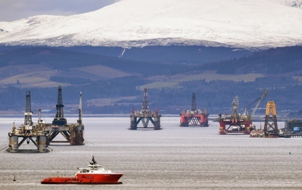 Добыча нефти на Сахалине из-за санкций упала в десятки раз Добыча нефти на Сахалине из-за санкций упала в десятки раз
