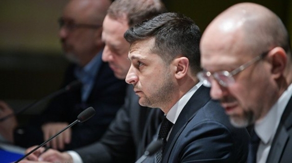 Достойный продолжатель дела Порошенко. Медведчук рассказал, как Зеленский разжигает русофобию Достойный продолжатель дела Порошенко. Медведчук рассказал, как Зеленский разжигает русофобию