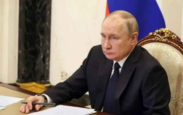 Дрон упал в 25 км от резиденции Путина - СМИ Дрон упал в 25 км от резиденции Путина - СМИ