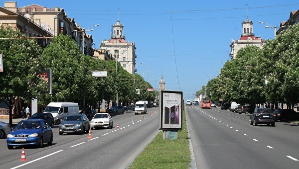 Два народа. Чем в Запорожье заняты чиновники с «активистами» и как живут люди Два народа. Чем в Запорожье заняты чиновники с «активистами» и как живут люди