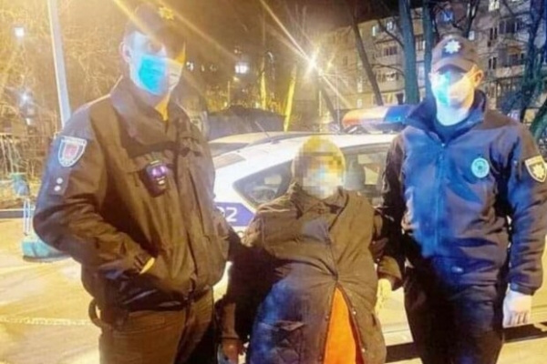 82-летняя пенсионерка потеряла память и слонялась в темноте по городу: "Не знала, где живёт" 82-летняя пенсионерка потеряла память и слонялась в темноте по городу: "Не знала, где живёт"