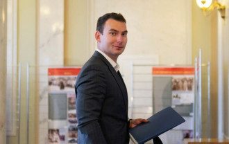 Фракция Голос избрала нового председателя

                        