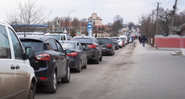Кто из мужчин с детьми может выехать из Украины, несмотря на войну: повезет не всем Кто из мужчин с детьми может выехать из Украины, несмотря на войну: повезет не всем