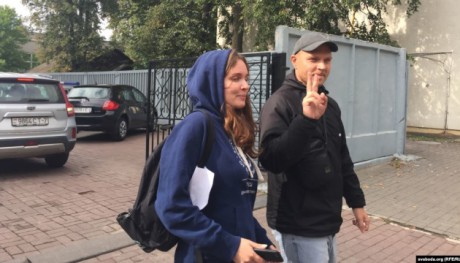 В Минске журналистку и оператора Белсата задержали во время освещения женской акции протеста В Минске журналистку и оператора Белсата задержали во время освещения женской акции протеста