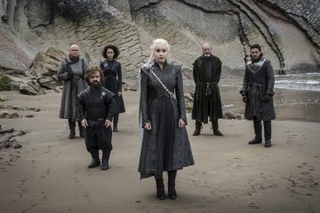 Warner Bros. планирует вернуть "Игру престолов" в виде фильма: что ждать фанатам Warner Bros. планирует вернуть "Игру престолов" в виде фильма: что ждать фанатам