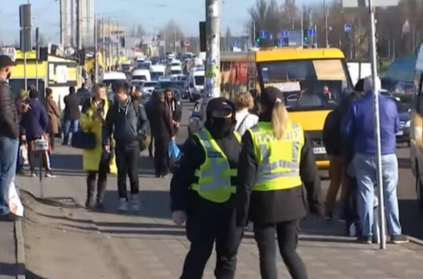 Главные новости за 5 мая: новый скандал с голыми украинками, обстрел больницы и автоматическое списание долгов