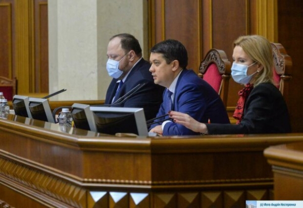 В Раде озвучили планы на 2021 год: "За чертой бедности около 19 млн украинцев…" В Раде озвучили планы на 2021 год: "За чертой бедности около 19 млн украинцев…"