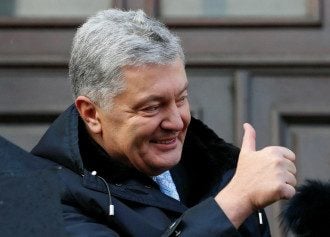Застрял на границе: Петр Порошенко пытается выехать из Украины в Польшу
Застрял на границе: Петр Порошенко пытается выехать из Украины в Польшу