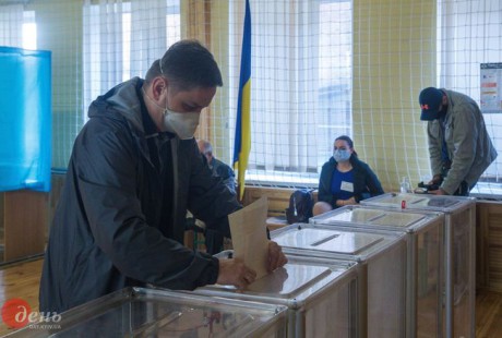 Стали известны результаты экзит-полов выборов мэров по городам Украины Стали известны результаты экзит-полов выборов мэров по городам Украины