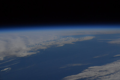 Астронавт NASA поздравил мир с Новым годом фотографией из МКС Астронавт NASA поздравил мир с Новым годом фотографией из МКС