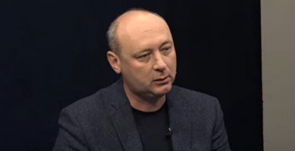 Николаевского налоговика выгнали с должности, но он уверяет, что до сих пор "в теме" и скоро вернется Николаевского налоговика выгнали с должности, но он уверяет, что до сих пор "в теме" и скоро вернется