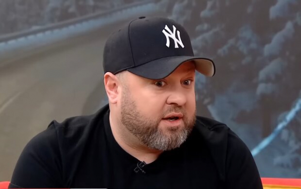 Янукович из "Квартал 95" Александр Пикалов показал, в каком "спецназе" состоит: "Патруль, где-то под Киевом" Янукович из "Квартал 95" Александр Пикалов показал, в каком "спецназе" состоит: "Патруль, где-то под Киевом"