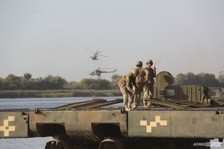 Украинские и британские десантники форсировали Днепр