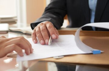 Отец сбежал заграницу: как добиться алиментов на ребенка Отец сбежал заграницу: как добиться алиментов на ребенка