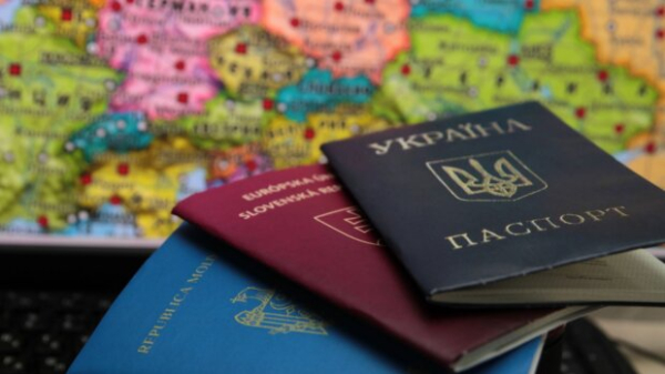 Постоянно иметь при себе: какие документы могут проверить на улице Постоянно иметь при себе: какие документы могут проверить на улице