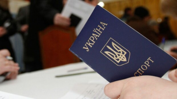 Украинцев "обворовывают", пытаясь отобрать помощь для беженцев: замешаны венгры Украинцев "обворовывают", пытаясь отобрать помощь для беженцев: замешаны венгры