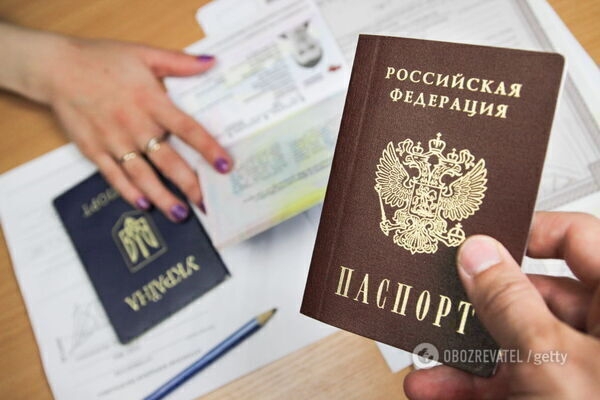 В Украине подсчитали, сколько жителей Донбасса приняли гражданство России
В Украине подсчитали, сколько жителей Донбасса приняли гражданство России
