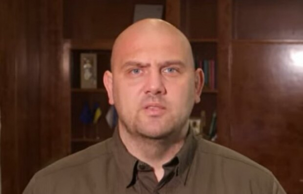 Глава Днепропетровской ОВА Сергей Лысак мобилизовал своего водителя, который продолжает его возить Глава Днепропетровской ОВА Сергей Лысак мобилизовал своего водителя, который продолжает его возить