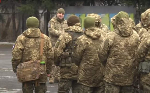 В Украине расширили перечень военнообязанных, которые могут подать заявки на бронирование: кто получит отсрочку В Украине расширили перечень военнообязанных, которые могут подать заявки на бронирование: кто получит отсрочку
