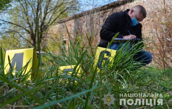 Жестоко убивали: во Львове нашли тело женщины в заброшенной воинской части
Жестоко убивали: во Львове нашли тело женщины в заброшенной воинской части