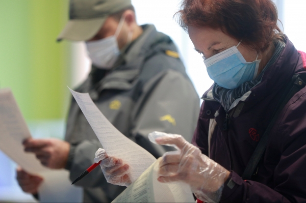 Экзит-пол студии Савика Шустера по Кривому Рогу: Во второй тур выходят Вилкул и Шевчик
Экзит-пол студии Савика Шустера по Кривому Рогу: Во второй тур выходят Вилкул и Шевчик