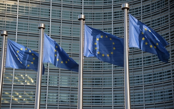 ЕС может дать Украине "теплый" кредит на €300 млн ЕС может дать Украине "теплый" кредит на €300 млн