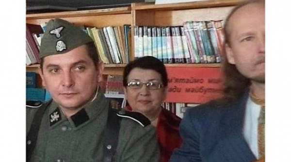Эсэсовцы с бандурой: на Украине презентовали книгу о дивизии СС «Галичина» Эсэсовцы с бандурой: на Украине презентовали книгу о дивизии СС «Галичина»
