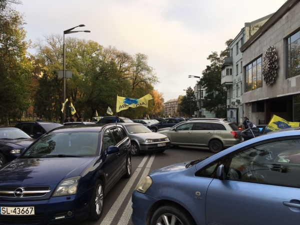 Евробляхи: Профильный комитет рекомендует Раде поддержать законопроект о растаможивании по 1000 евро
Евробляхи: Профильный комитет рекомендует Раде поддержать законопроект о растаможивании по 1000 евро