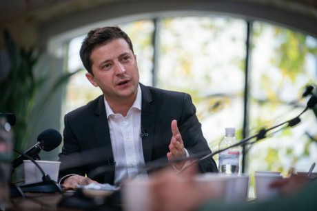 Зеленский провел телефонный разговор с Эрдоганом Зеленский провел телефонный разговор с Эрдоганом