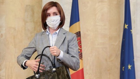 Санду заявила о попытке парламента Молдовы захватить власть