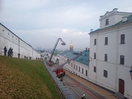 Пожар в Киево-Печерской Лавре ликвидирован, пострадали три человека Пожар в Киево-Печерской Лавре ликвидирован, пострадали три человека