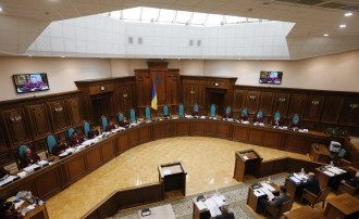 В КСУ сделали неожиданное заявление в ответ на оценку Венецианской комиссии
В КСУ сделали неожиданное заявление в ответ на оценку Венецианской комиссии