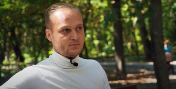 Мужчина после удара током в 10 000 вольт пережил клиническую смерть и 20 операций по пересадке кожи: "Врачи не давали никаких шансов" Мужчина после удара током в 10 000 вольт пережил клиническую смерть и 20 операций по пересадке кожи: "Врачи не давали никаких шансов"