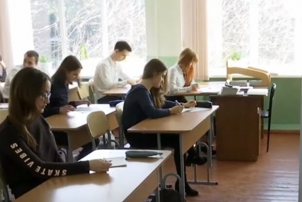 Преподавательница в Днепре "запретила" студентам соловьиный язык на парах: всплыли новые детали Преподавательница в Днепре "запретила" студентам соловьиный язык на парах: всплыли новые детали