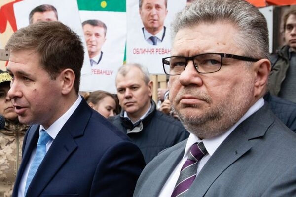 Адвокат Порошенко указал на вопиющие нарушения
Адвокат Порошенко указал на вопиющие нарушения