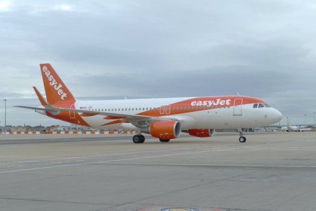 Лоукостер EasyJet подтвердил хакерскую атаку и кражу данных 9 млн клиентов Лоукостер EasyJet подтвердил хакерскую атаку и кражу данных 9 млн клиентов