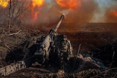 Шокированный Путин признался, что его обманули, рассказывая о слабости украинцев - NYT
Шокированный Путин признался, что его обманули, рассказывая о слабости украинцев - NYT