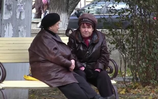 Слезы, которых и на хлеб не хватит: кому из пенсионеров добавят 280 гривен Слезы, которых и на хлеб не хватит: кому из пенсионеров добавят 280 гривен