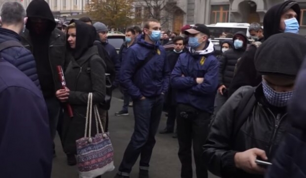 Почему судьи КСУ "снесли" е-декларирование: миллионы на счетах, дорогие пентхаусы и российские пенсии Почему судьи КСУ "снесли" е-декларирование: миллионы на счетах, дорогие пентхаусы и российские пенсии