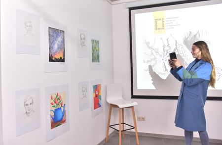 Во Львове представили выставку об эмоциях детей с инвалидностью Во Львове представили выставку об эмоциях детей с инвалидностью