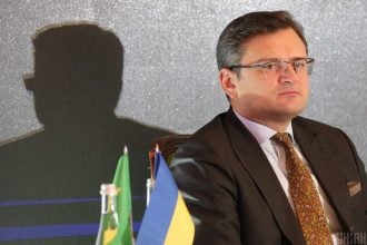 Кулеба раскрыл детали случайной встречи Зеленского с Тихановской
Кулеба раскрыл детали случайной встречи Зеленского с Тихановской