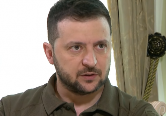 "Может я не политик?": Зеленский сделал неожиданное заявление о своем президентстве
"Может я не политик?": Зеленский сделал неожиданное заявление о своем президентстве