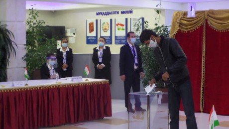 В Таджикистане проходят президентские выборы В Таджикистане проходят президентские выборы