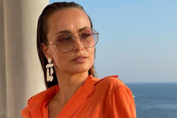 "Холостячка" Ксения Мишина призналась, что 30 в лифте - это очень долго: "Целая вечность..." "Холостячка" Ксения Мишина призналась, что 30 в лифте - это очень долго: "Целая вечность..."