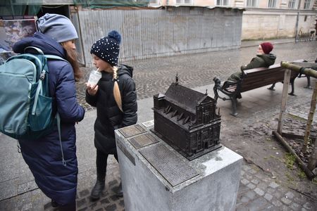 Во Львове на ощупь можно увидеть Гарнизонный храм святых апостолов Петра и Павла Во Львове на ощупь можно увидеть Гарнизонный храм святых апостолов Петра и Павла